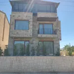Hotel Fiesta Stone House *