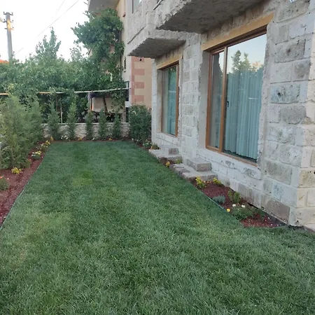 Fiesta Stone House Отель *