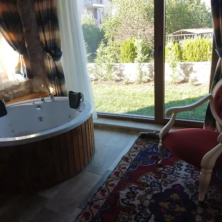 Fiesta Stone House Невшехир
