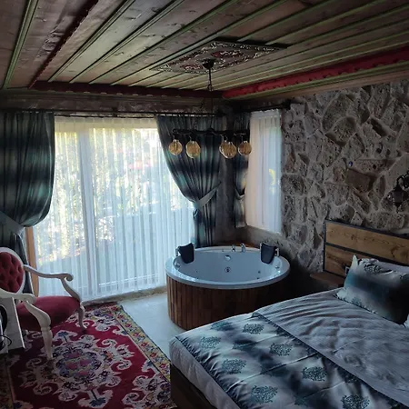 Fiesta Stone House Отель