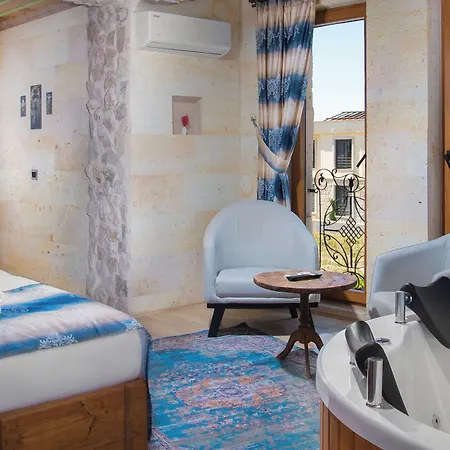 Fiesta Stone House Отель *